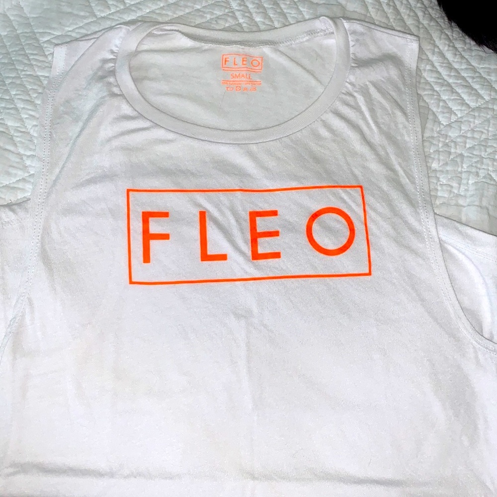 BNWOT FLEO MUSCLE TANK. NEVER WORN SZ S